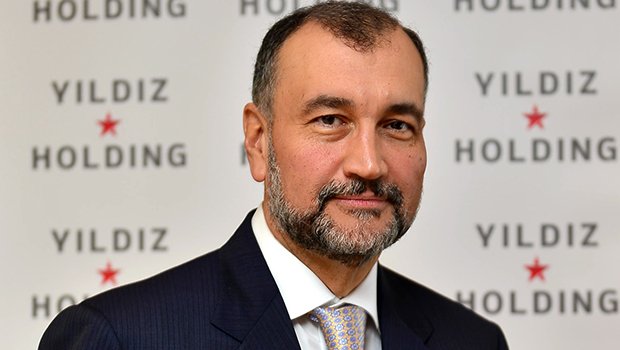 İş dünyasının sosyal medyayı nasıl kullanılacağının güzel örneği: Murat Ülker’in canlı yayını ve emoji ile yorumu